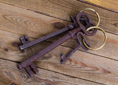 ahşap zemin üzerinde Vintage anahtar