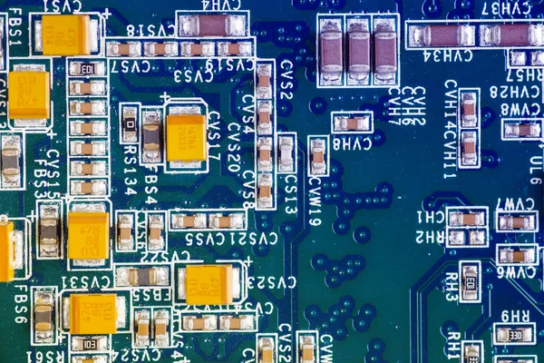 硬盘上的集成电路板 — 图库照片