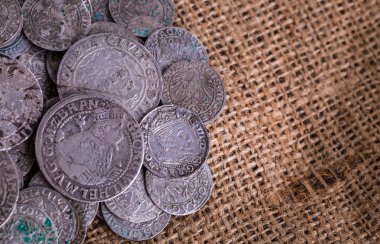 eski ortaçağ paralar hazinesi Gümüş arka plan