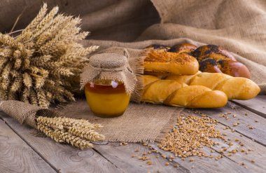 farklı ekmek ve ekmek dilimleri. Gıda arka plan.