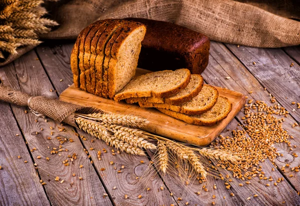 Різні хліб і шматочки хліба. Фундамент їжі . — стокове фото