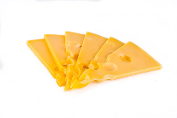 Pedazo de queso aislado sobre fondo blanco —  Fotos de Stock
