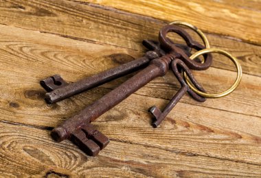 ahşap zemin üzerinde Vintage anahtar