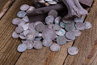 eski ortaçağ paralar hazinesi Gümüş arka plan