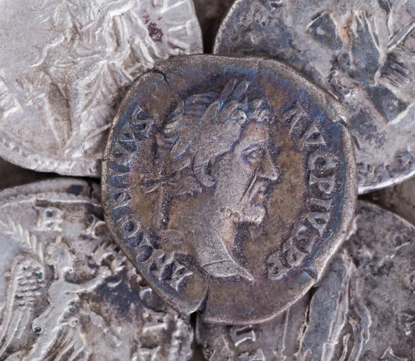在罗马帝国时期的古钱币. — 图库照片