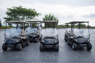 Golf arabaları: siyah dağ golf club