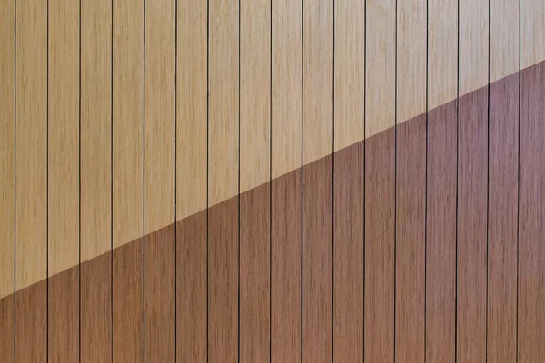 Два тона коричневой деревянной стены — стоковое фото