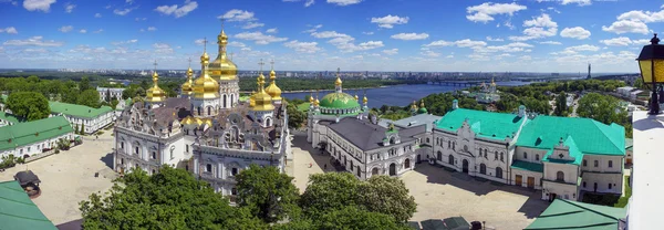 Torre de sino de Kiev-Pechersk Lavra em Kiev — Fotografia de Stock