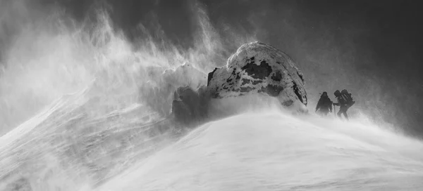 Furacão no topo da montanha Smotrych — Fotografia de Stock