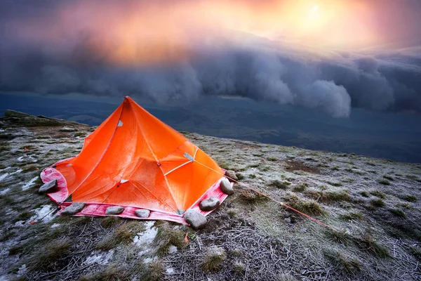 Karpaten Borzhava Bergkam Nadert Een Ochtendstorm Bij Zonsopgang Storm Voor — Stockfoto