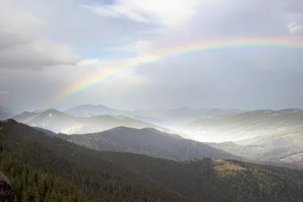 Regenbogen Über Den Rocky Mountains Herbst Malerischer Birken Und Kiefernwald — Stockfoto