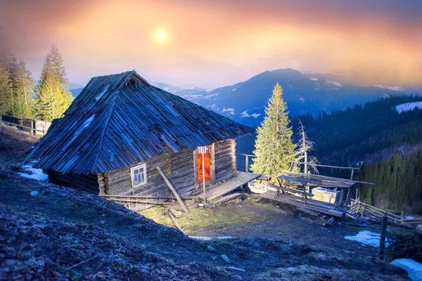 Herfst Lente Karpaten Tatra Zijn Zeer Vergelijkbaar Verse Sneeuw Mist — Stockfoto