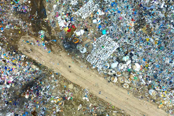 Cubo Basura Ciudad Vertedero Donde Tribu Romaní Clasifica Basura Quitando —  Fotos de Stock