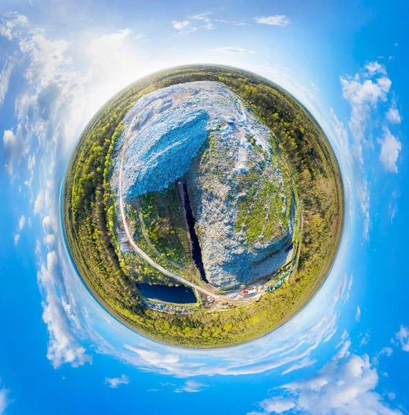 Bolvormige Panorama Van Een Stortplaats Schot Van Een Drone Quadrocopter — Stockfoto