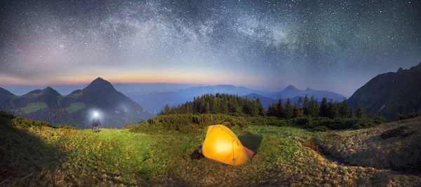 Tenda na montanha Marmarosh — Fotografia de Stock