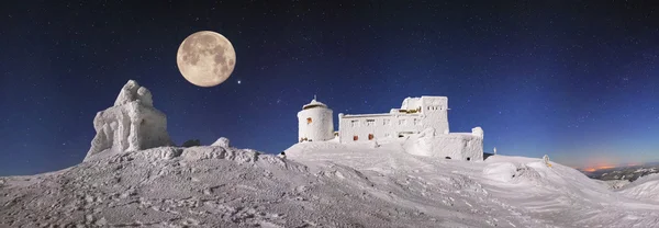 Karpaterna antika observatorium — Stockfoto