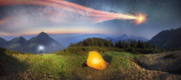 Tent on the Marmarosh mountain — Stock Fotó