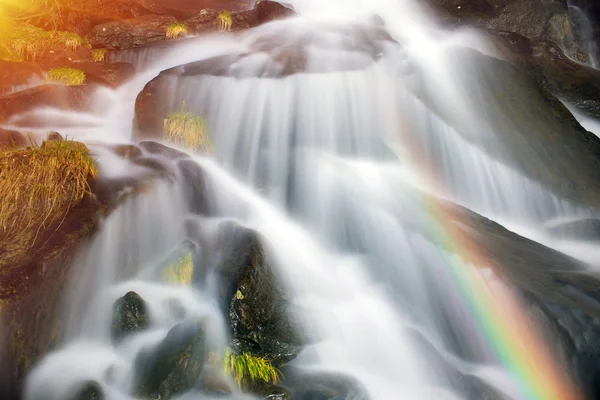 Водопад на реке Прут — стоковое фото