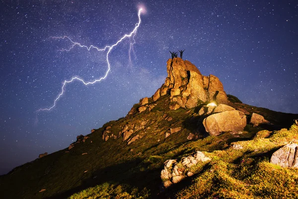 Paesaggio montano irreale — Foto Stock