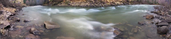 Montaña Río Negro Cheremosh Rápido Que Fluye Verhovina Montañas Salvajes —  Fotos de Stock