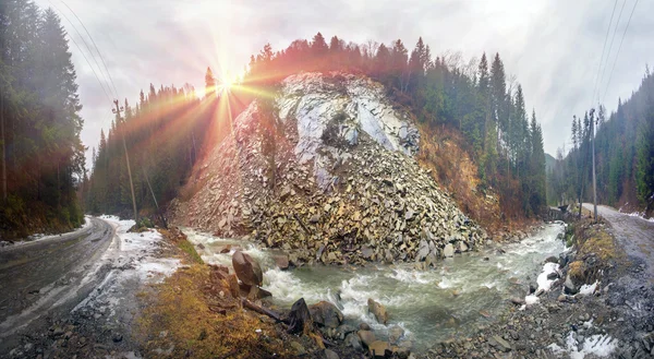 Гірська річка Чорний Черемош — стокове фото