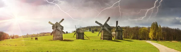 Ancient wooden windmills in Pirogovo — Stock Photo, Image