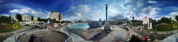 Maidan Nezalezhnosti em Kiev — Fotografia de Stock