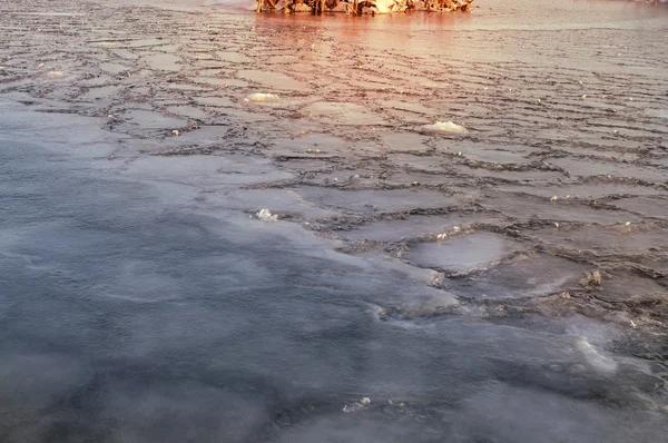 Glace sur la rivière Dniepr — Photo