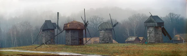 Дерев'яні вітряки в Pirohovo — стокове фото