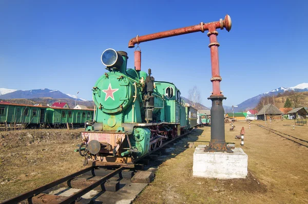 Tren vintage de los Cárpatos — Foto de Stock