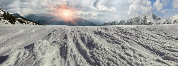 아름 다운 겨울 산 — 스톡 사진