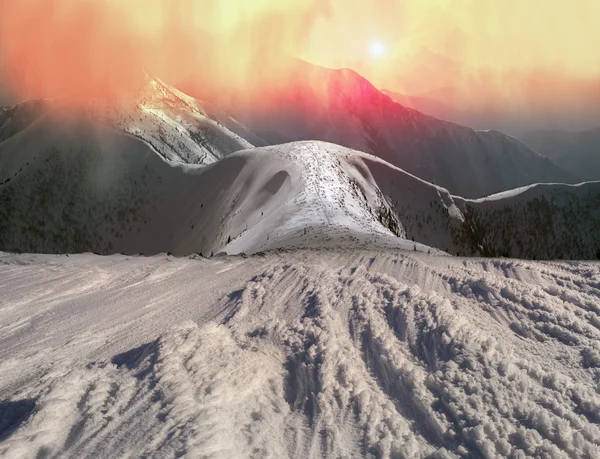 Schöne Winterberge — Stockfoto