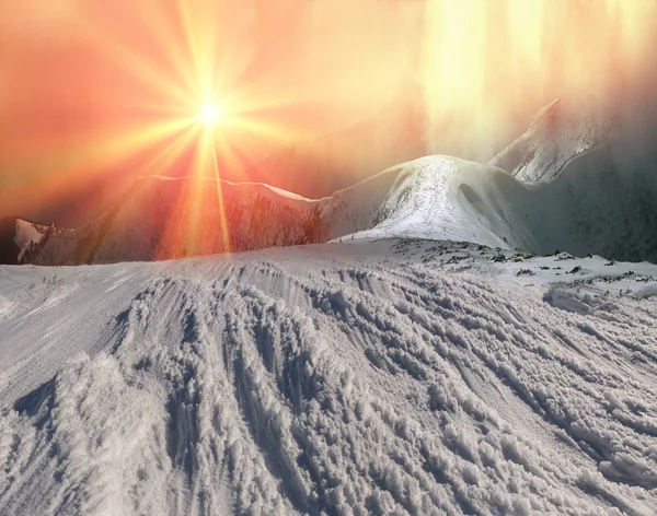 Schöne Winterberge — Stockfoto