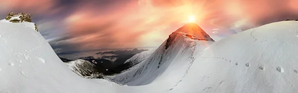 Montañas Cárpatas en invierno — Foto de Stock