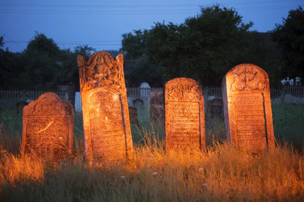 Cemitério de Karaite ao amanhecer — Fotografia de Stock