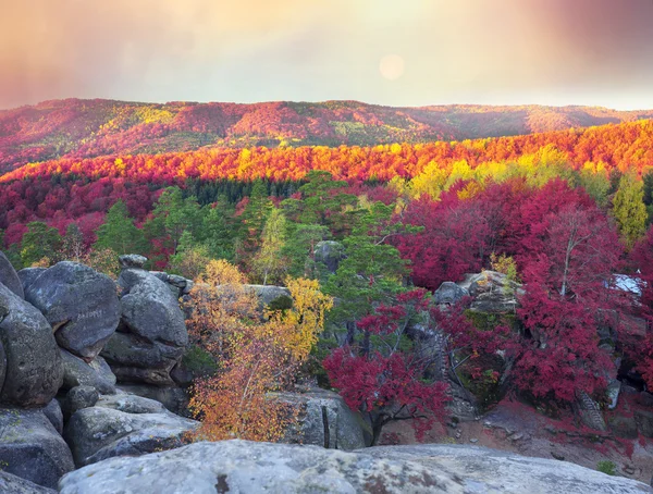 Dovbush Rocas en Bubnyshche — Foto de Stock