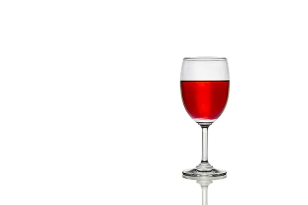 Weinglas auf isoliert — Stockfoto