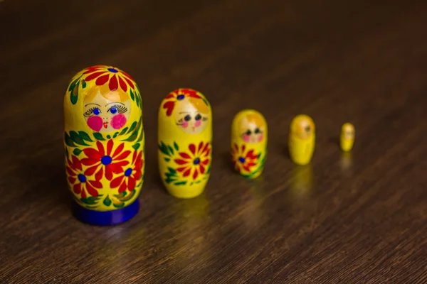 Bonecas de nidificação russas, babushkas ou matryoshkas — Fotografia de Stock