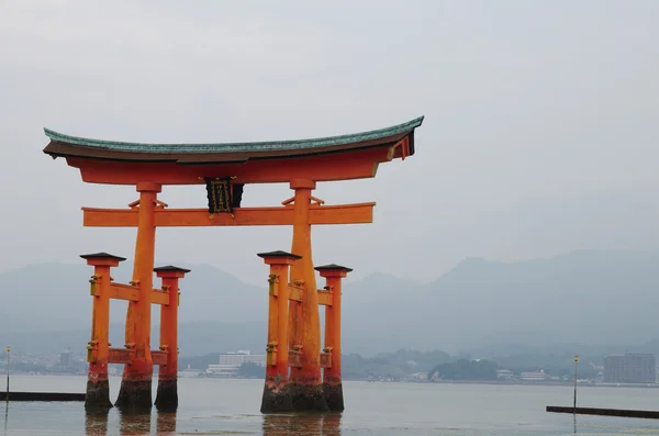 Sacrario di Itsukushima torii — Foto Stock