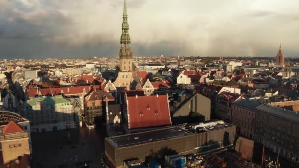 Abszolút Csodálatos Légi Felvétel Riga Óvárosa Felett Lettország Fővárosa Napsütéses — Stock videók