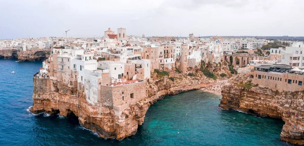 Paisaje Urbano Panorámico Aéreo Polignano Mare Región Puglia Italia Cerca —  Fotos de Stock