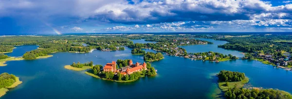 Letecký Pohled Trakai Nad Středověkým Gotickým Ostrovním Hradem Jezeře Galve — Stock fotografie