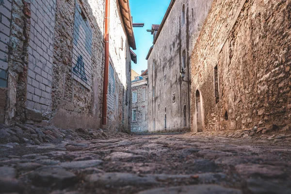 Tallinn şehrinin dar sokakları, Estonya 'nın başkenti..