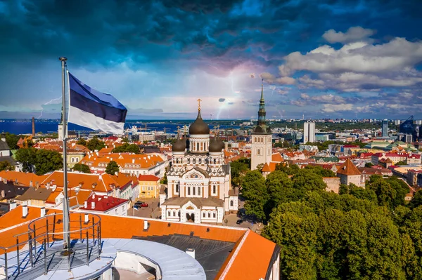 Increíble Disparo Aéreo Drones Del Casco Antiguo Tallin Estonia Atardecer —  Fotos de Stock