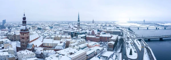 Vue Aérienne Panoramique Hiver Riga Vieille Ville Couverte Neige Dômes — Photo