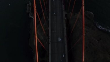 San Francisco Golden Gate köprüsünün havadan görüntüsü. Güzel yakın çekim.. 