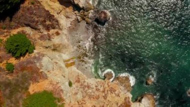 Monterey ilçesindeki Big Sur 'daki California Bixby köprüsünün Arial manzarası
