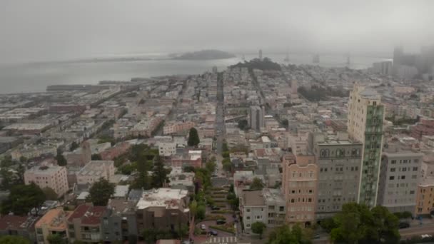 Чудовий вигляд на Сан-Франциско, США. Вид на нижнє місто — стокове відео