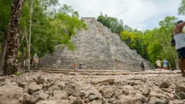 Tulum, Meksika 'daki en yüksek Maya piramidinin zaman gösterimi