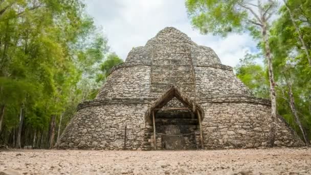 Timelapse kilátás a legmagasabb maja piramis Tulum, Mexikó — Stock videók